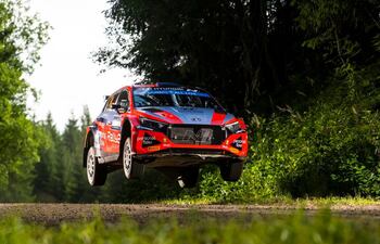 Fabrizio Zaldívar y su navegante argentino Marcelo Der Ohannesian culminaron el Rally de Finlandia en la cuarta posición en la categoría WRC2 Junior.