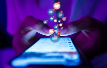 Uso de redes sociales.