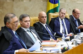 De izquierda: los integrantes del Supremo Tribunal brasileño Flávio Dino, André Luiz de Almeida Mendonça, Alexandre de Moraes, José Antonio Dias Toffoli y Gilmar Mendes.