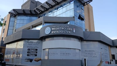 Fachada de la oficina central del Registro Civil.