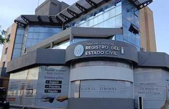 Fachada de la oficina central del Registro Civil.