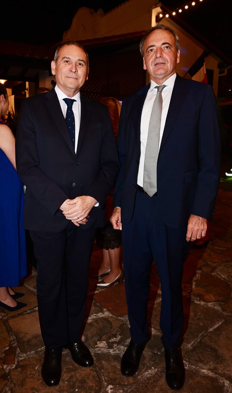 Juan Manuel Corzo, embajador de Colombia, y Gordon Kricke, embajador de Alemania. 