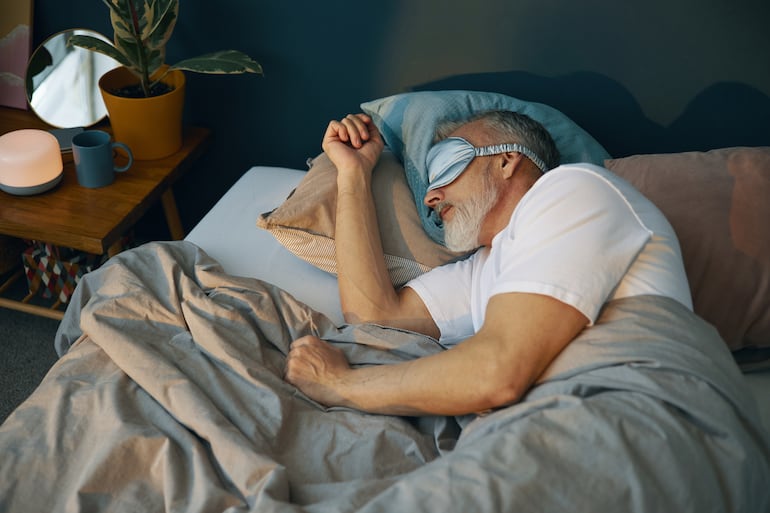 Antifaz para dormir.