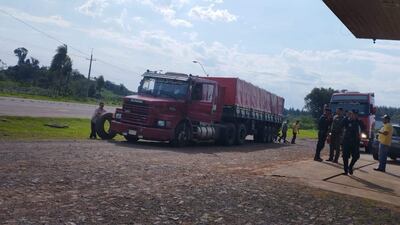 El camión de gran porte que fue blanco del intento de asalto en Yuty.
