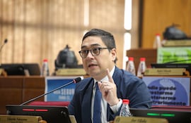 EX PLRA. Eduardo Nakayama (senador liberal independiente)” o (senador liberal)