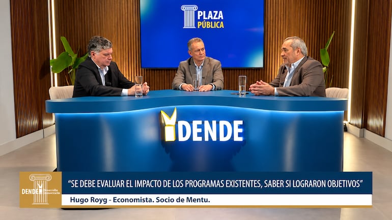 José Molinas, Yan Speranza y Hugo Roig, anoche en el curso del programa televisivo Plaza Pública emitido por ABC. (Captura de pantalla).