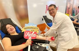 Cientos de voluntarios acudieron a donar sangre durante la edición 2025 de Remangate por la Vida.
