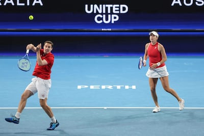 Jakub Paul y Belinda Bencic le dieron la clasificación a Suiza contra Argentina.