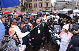 La llama olímpica de los Juegos de Invierno 2026 terminó su viaje de semanas por Italia y llegó este jueves a Milán, en la víspera de la ceremonia de apertura del evento, constataron periodistas de la AFP