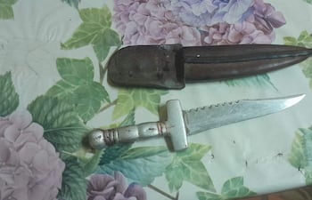Al momento de la detención, también se incautó el arma que habría sido utilizada.