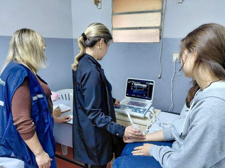 Campaña dermatológica en Guairá detecta casos de lepra, melanoma y cáncer de piel en más de 460 consultas.
