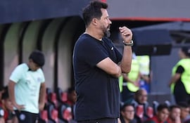 El argentino de Olimpia, Pablo "Vitamina" Sánchez en el duelo ante Rubio Ñu, en el estadio Defensores del Chaco.