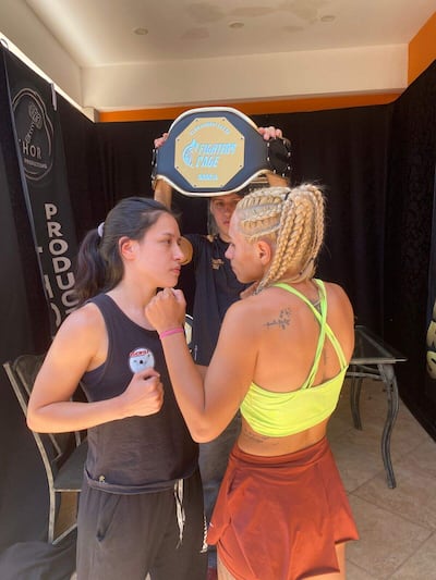 Rebeca Martínez y Tamara Torres estarán en el combate estelar.