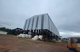 Petropar sigue sin aclarar si los equipos del contrato anterior serán montados, lo que genera incertidumbre sobre su disponibilidad y dificulta la correcta cotización.