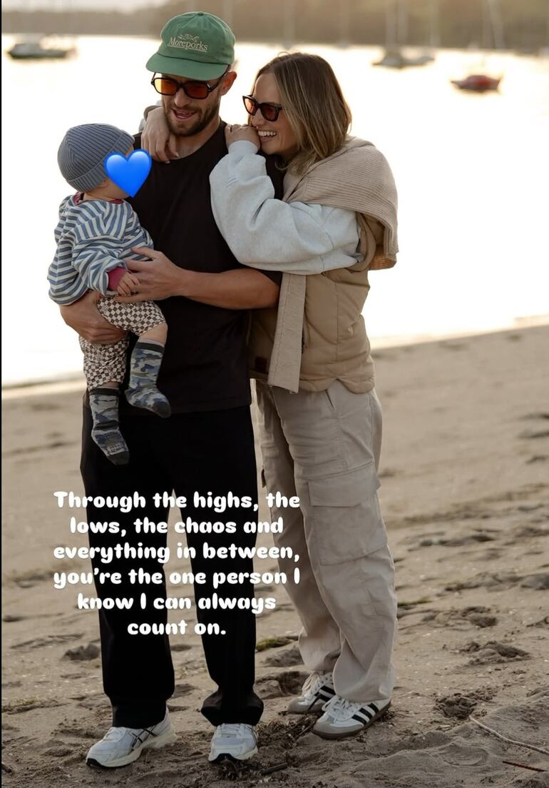 Tim Payne con su esposa Michelle y su hijo Brooklyn. (Captura de la historia de Instagram de Tim Payne)