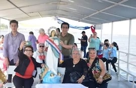 La tradicional procesión de la Virgen Nuestra Señora de la Asunción se realiza en la Playa la Rotonda.