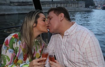 La diputada cartista Johana Vega y su pareja, el actual titular de Petropar, Eddie Jara.