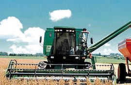 A nivel local, ya al segundo mes del año, la actividad económica exhibió un crecimiento del 5,1%, empujado por el buen rendimiento de la agricultura, ganadería y energía, según el Imaep, del BCP.