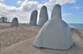 Famosa postal de Playa Brava, Punta del Este.