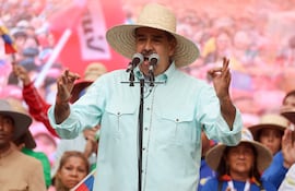 El presidente de Venezuela, Nicolás Maduro, pronuncia un discurso durante una marcha en Caracas.