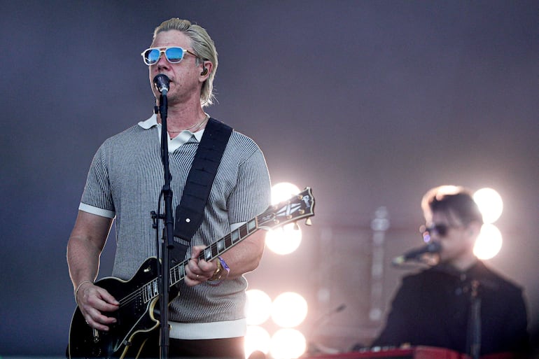 Paul Banks, vocalista de la banda Interpol, durante su presentación en Chile. La agrupación también estará en Paraguay en los próximos días.