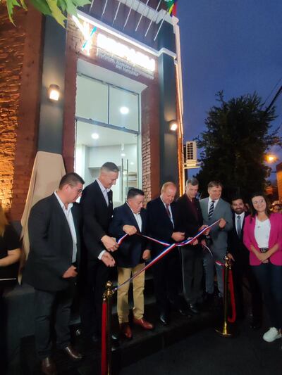 Con el corte simbólico de cinta se da por inaugurada oficialmente la sede de Bripaem en Itapúa.