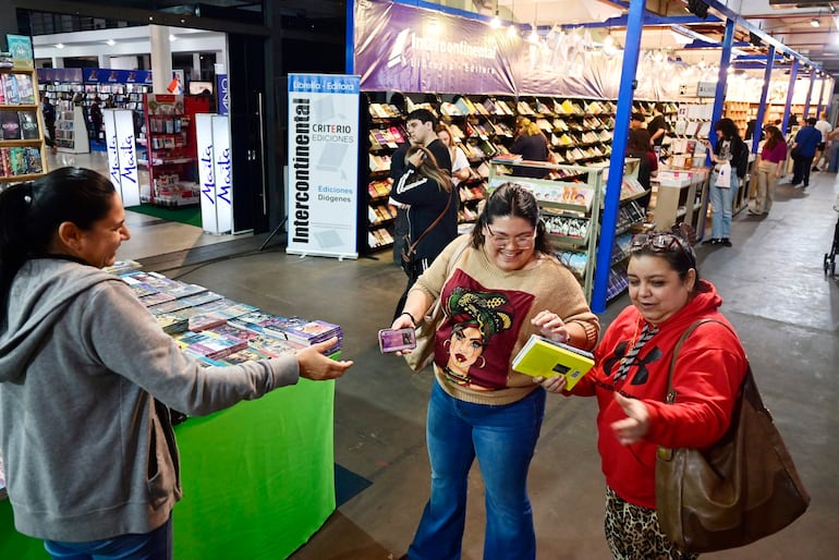 Feria del libro en el Centro de Convenciones Mariscal