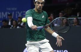 Lorenzo Musetti (23 años) se destaca en el circuito ATP con su revés a una mano.
