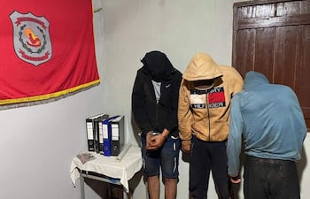 Los sospechosos fueron detenidos en flagrancia.