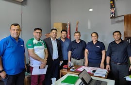 Tras una reunión con directores de la Escuela San Miguel, la AEDE emitió un comunicao.