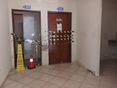Pacientes denuncian que en IPS Campo Vía los baños están clausurados.