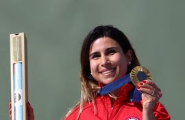 Francisca Crovetto (34 años), la tiradora se convirtió en la segunda mujer de la historia de Chile en lograr una medalla.
