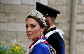 El Príncipe y la Princesa de Gales llegan a la Abadía de Westminster, en el centro de Londres, antes de la ceremonia de coronación del Rey Carlos III y la Reina Camila.