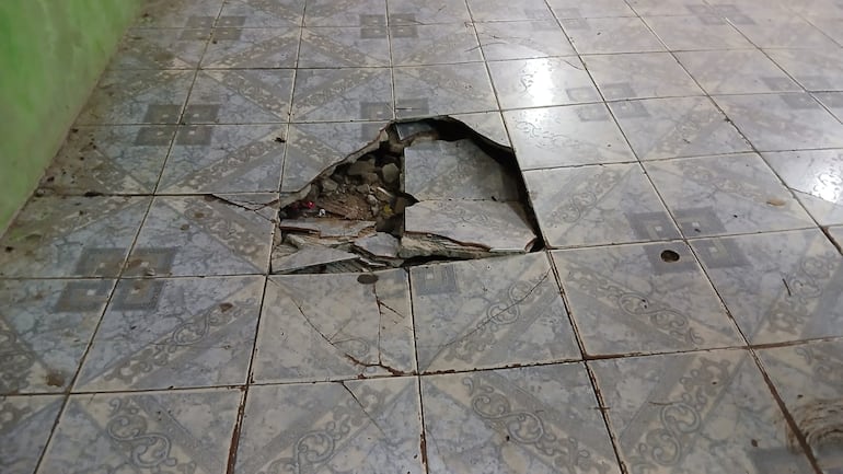 El hundimiento del suelo es otro problema que les preocupa.