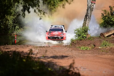 El Toyota GR Yaris Rally1 del piloto finlandés Sami Pajari en la Etapa 2 del Rally del Paraguay, la undécima fecha del Mundial de Rally 2026 en los tramos del Departamento de Itapúa, Paraguay.