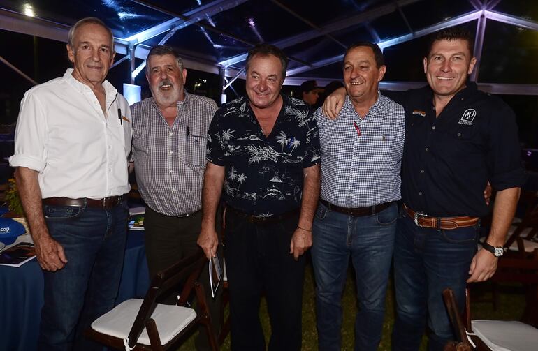 Carlos Llano, Miguel Kemper, Tomás Acha, Ricardo Llano y Orlando Massa.