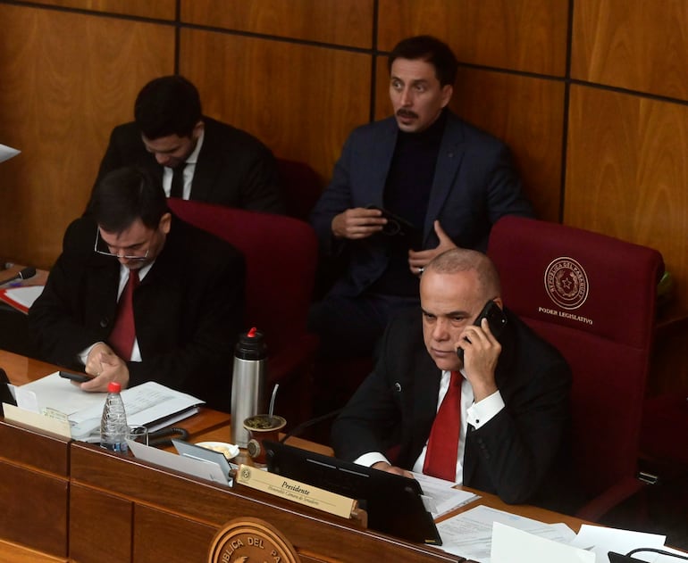 Chase minimiza conversación de titulares del Congreso sobre expulsión de Benítez - Política