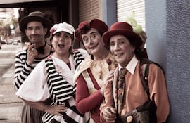 La compañía Bochin Teatro Clown celebró 40 años de hacer arte entre España y Paraguay.