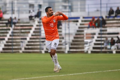 Hugo Wilmar Cabrera celebra el tanto el tanto de apertura en el marcador, a favor de General Díaz. (Foto: APF)