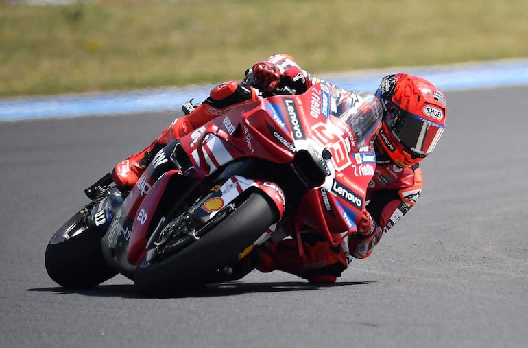 Marc Marquez (Ducati) y una espectacular maniobra en el GP de Hungría.