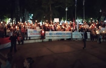 Funcionarios de Clyfsa y ciudadanos se manifestaron en Villarrica en rechazo a un fallo judicial que podría llevar a la empresa a la quiebra.