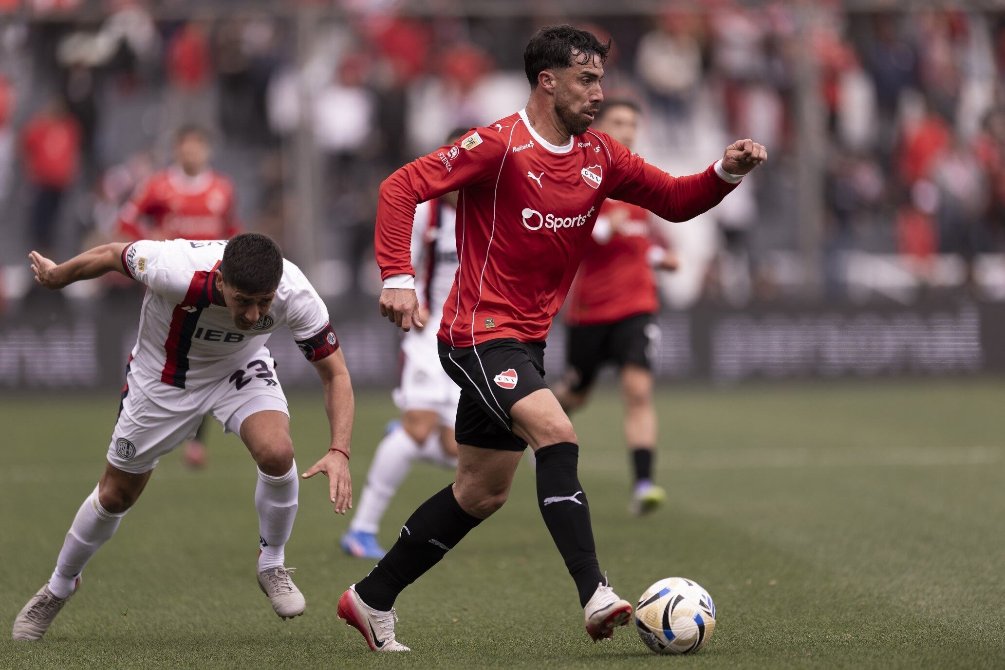 San Lorenzo e Independiente se juegan el pase a octavos en un duelo directo