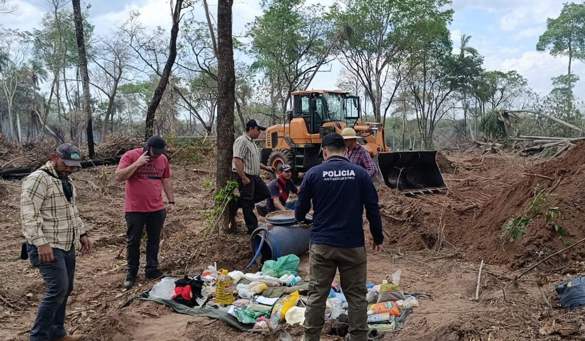 Policía prevé hallar más caletas en la zona donde operaba el EML