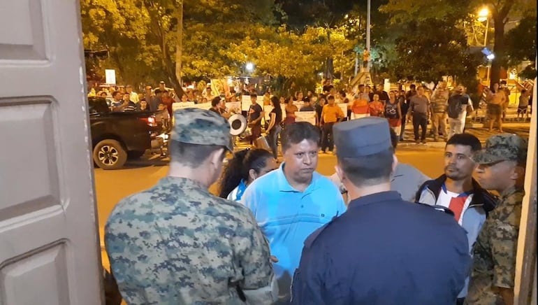 Sampedranos se movilizan y siguieron de cerca la sesión de la junta municipal en la se rechazó la rendición de cuentas