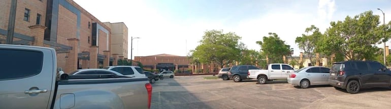 Urge reparación del sistema de climatización del Palacio de Justicia.