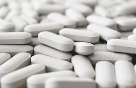 Píldoras de color blanco