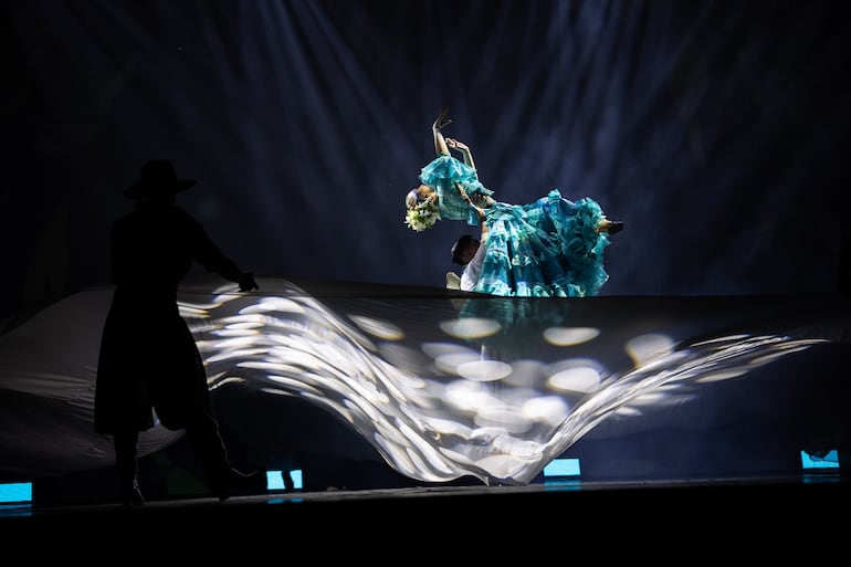 Danza, música, vestuario y una imponente puesta en escena ofrece el Ballet Mimbipa.