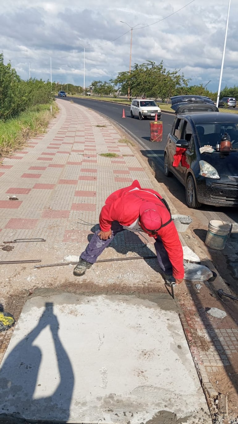 Anteriormente, la Municipalidad de Asunción ya había reinstalado las tapas en la Costanera de Asunción.jpeg