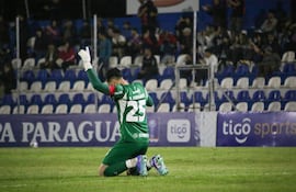 Roberto "Gatito" Fernández ocupará la portería de Cerro Porteño en el duelo por cuartos de final de la Copa Paraguay, frente al General Caballero de Juan León Mallorquín.