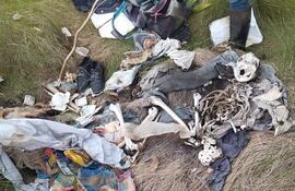 Pescadores encontraron los restos  óseos entre basuras que fueron tiradas en una zona despoblada de Juan Manuel Frutos.